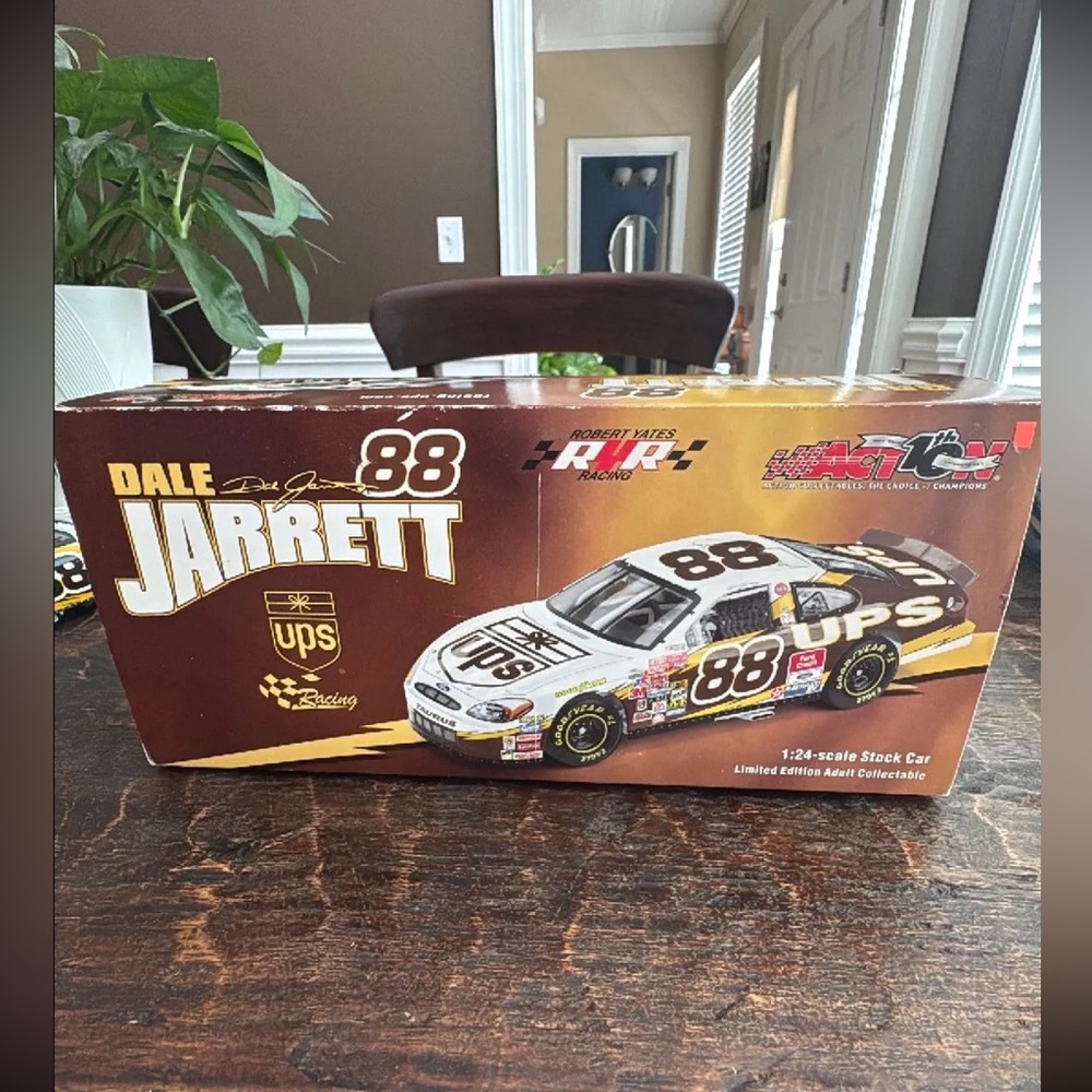 Dale Jarrett UPS Racing Diecast Car